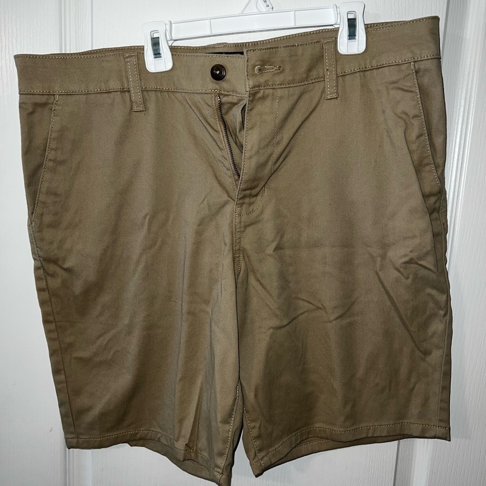 RSQ Mid-length Chino shorts